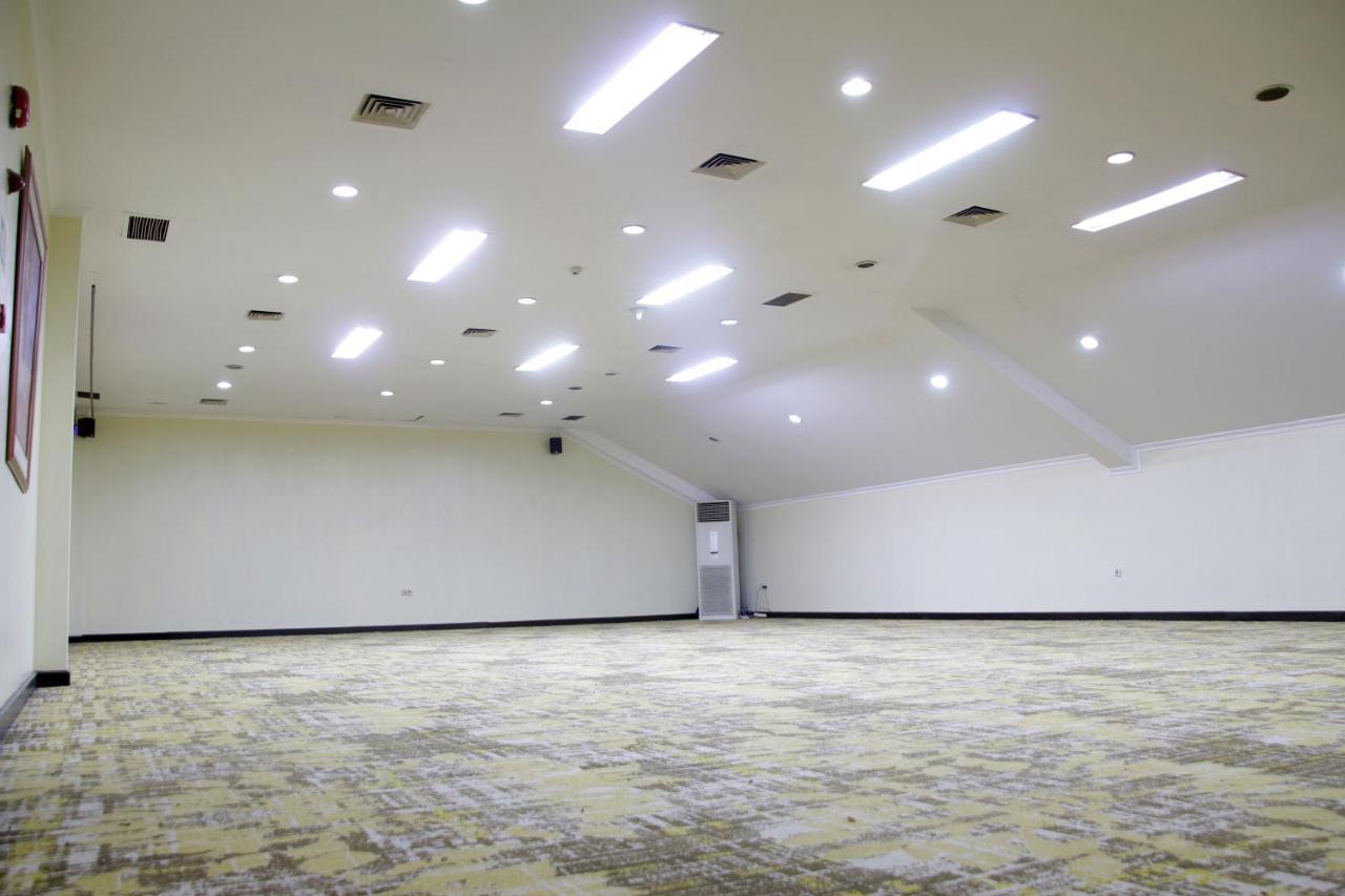 Aryaduta Lippo Village Tangerang Exterior foto