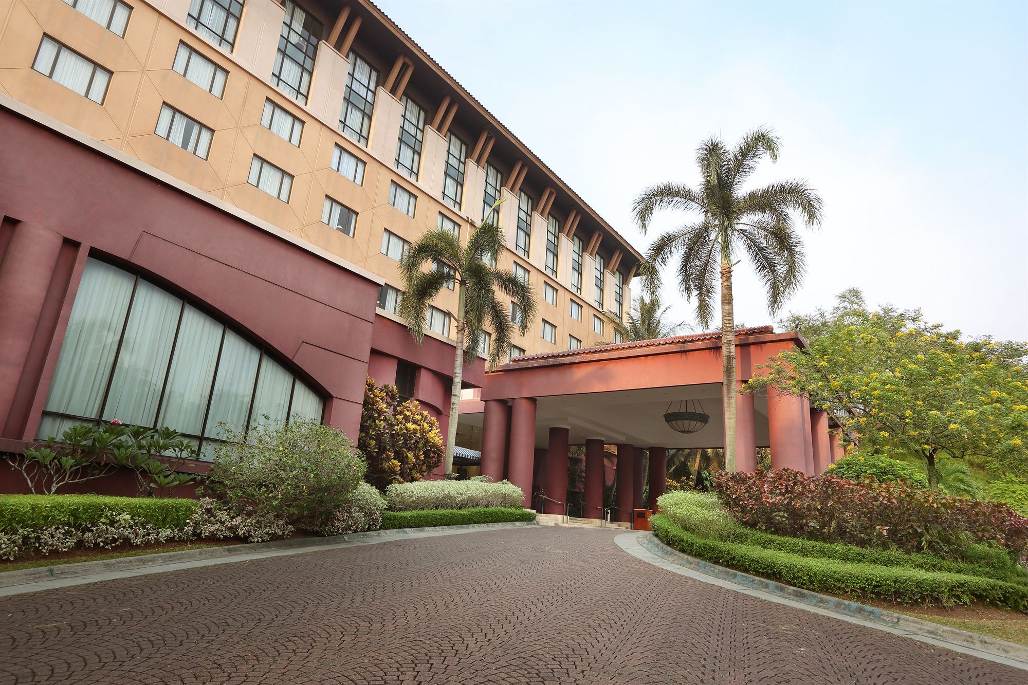Aryaduta Lippo Village Tangerang Exterior foto